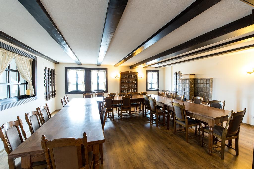 Hotel Castel Royal Mosnita Noua ภายนอก รูปภาพ