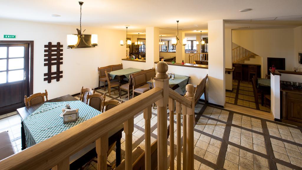 Hotel Castel Royal Mosnita Noua ภายนอก รูปภาพ