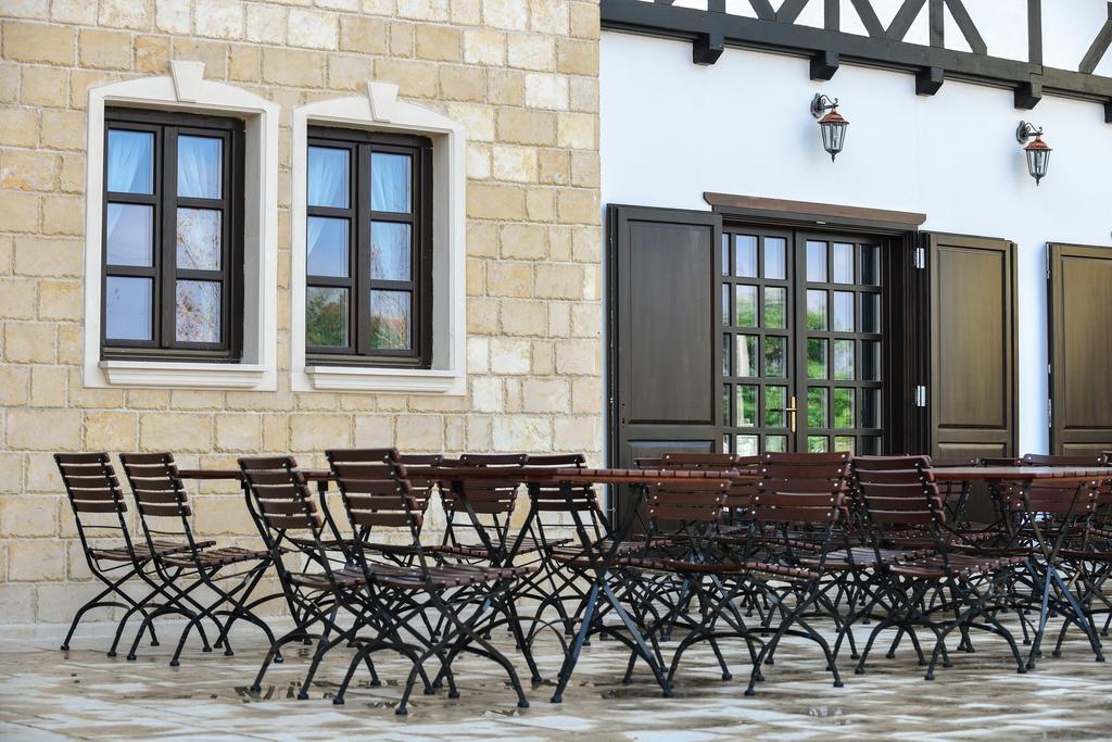 Hotel Castel Royal Mosnita Noua ภายนอก รูปภาพ