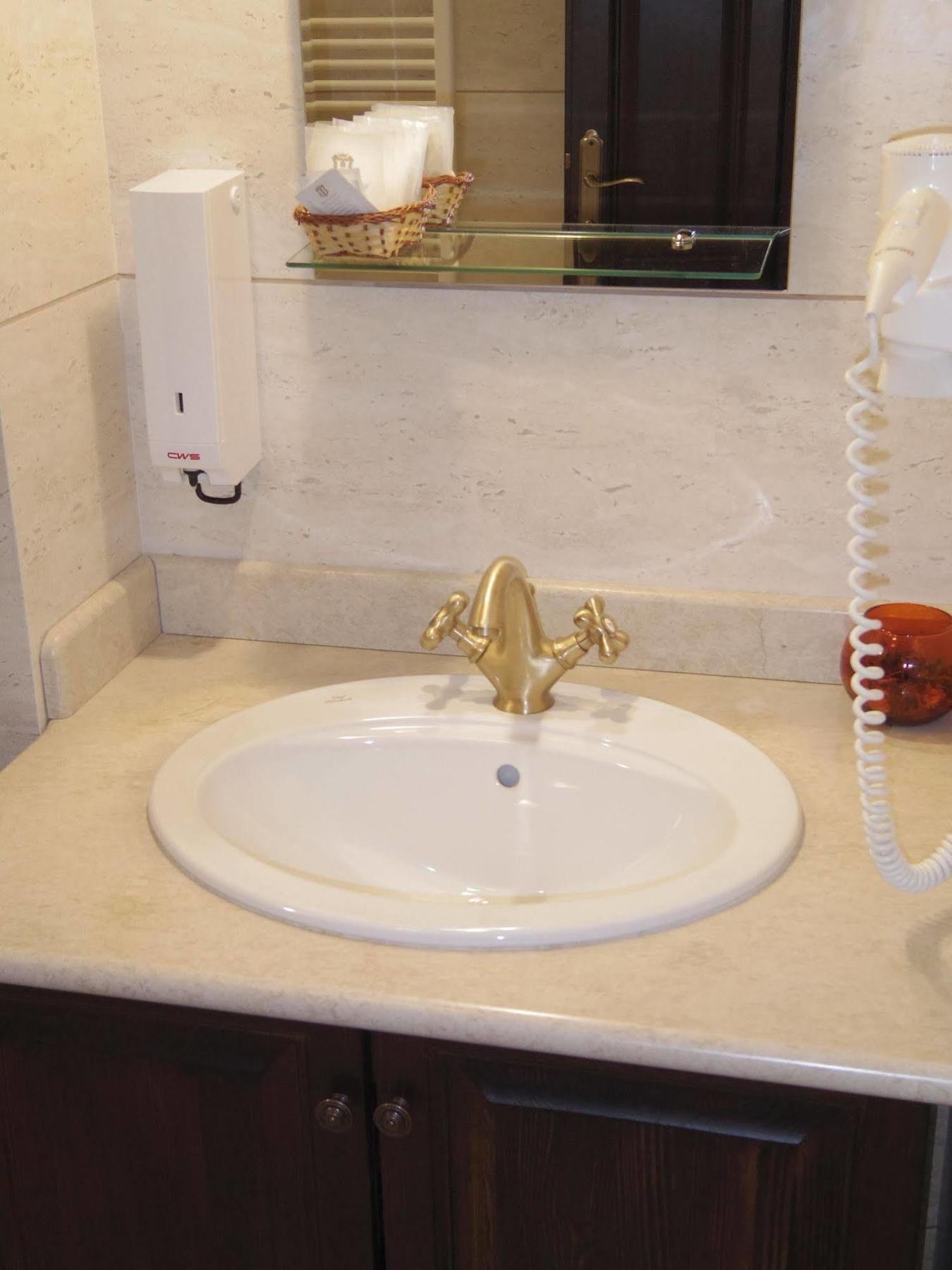 Hotel Castel Royal Mosnita Noua ภายนอก รูปภาพ