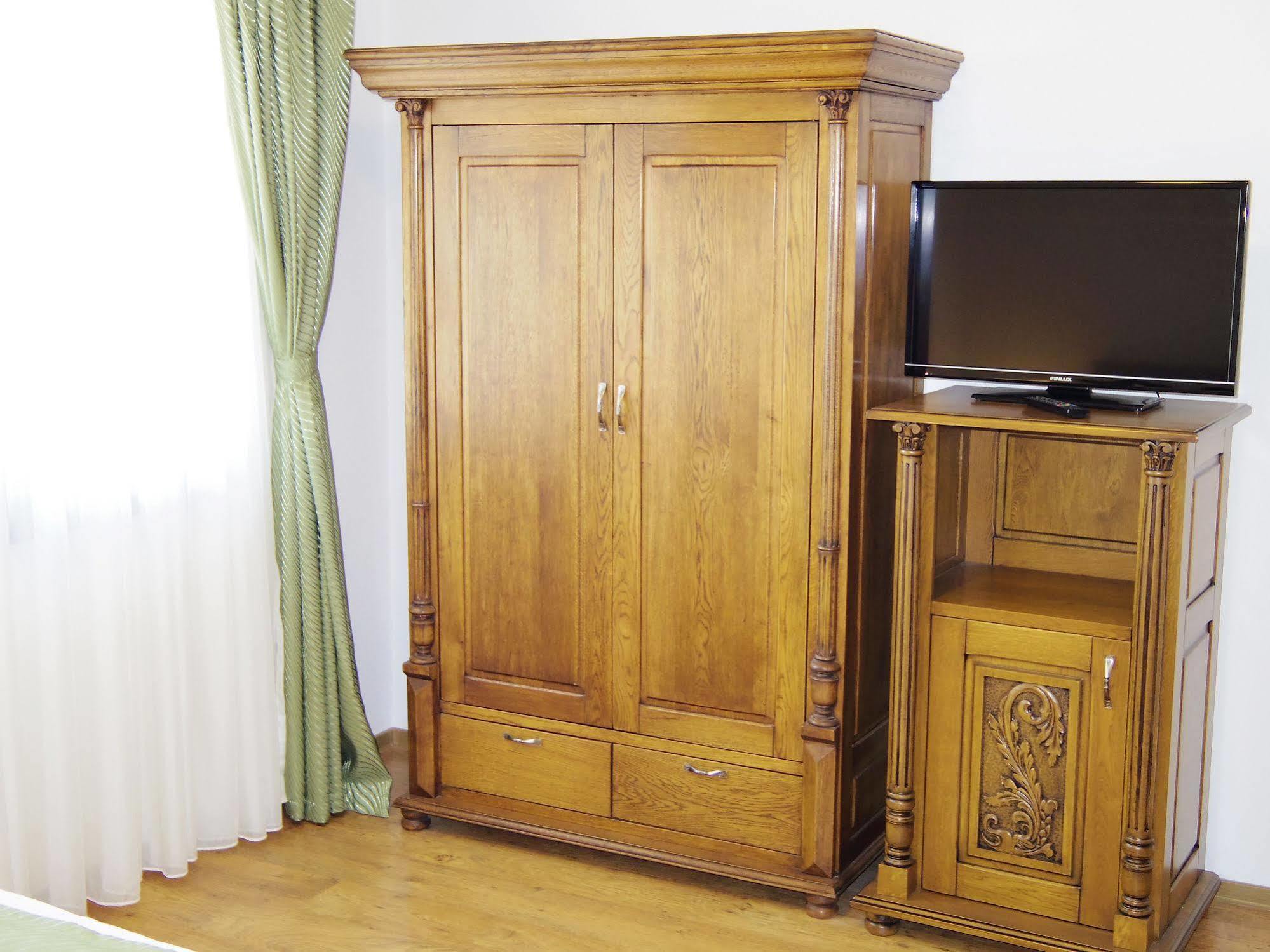 Hotel Castel Royal Mosnita Noua ภายนอก รูปภาพ