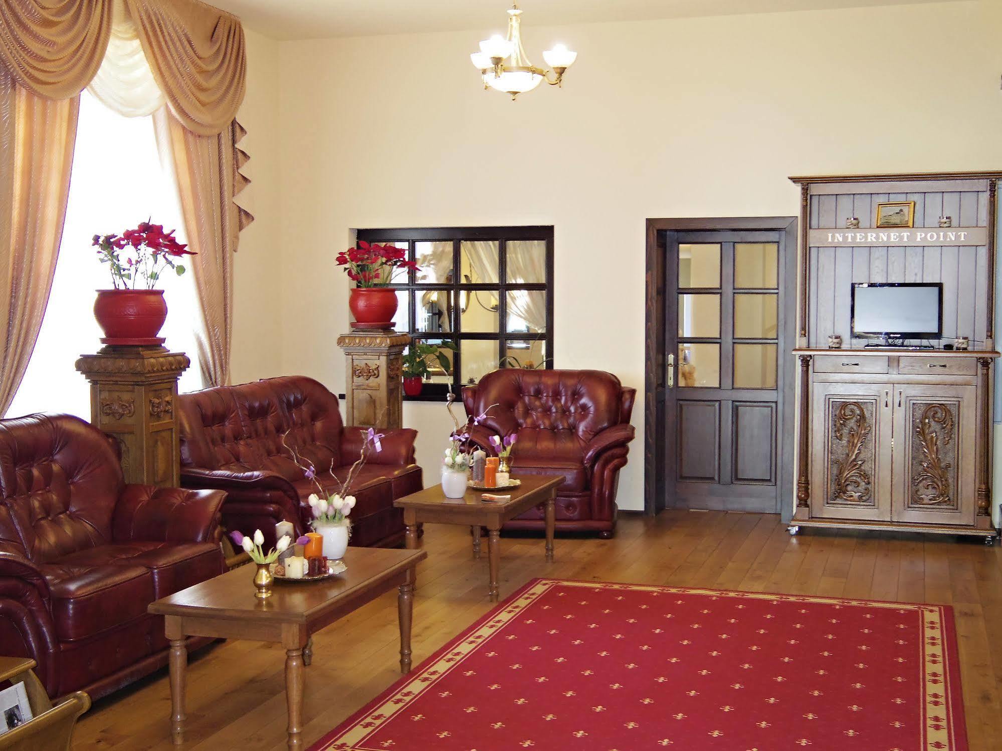 Hotel Castel Royal Mosnita Noua ภายนอก รูปภาพ