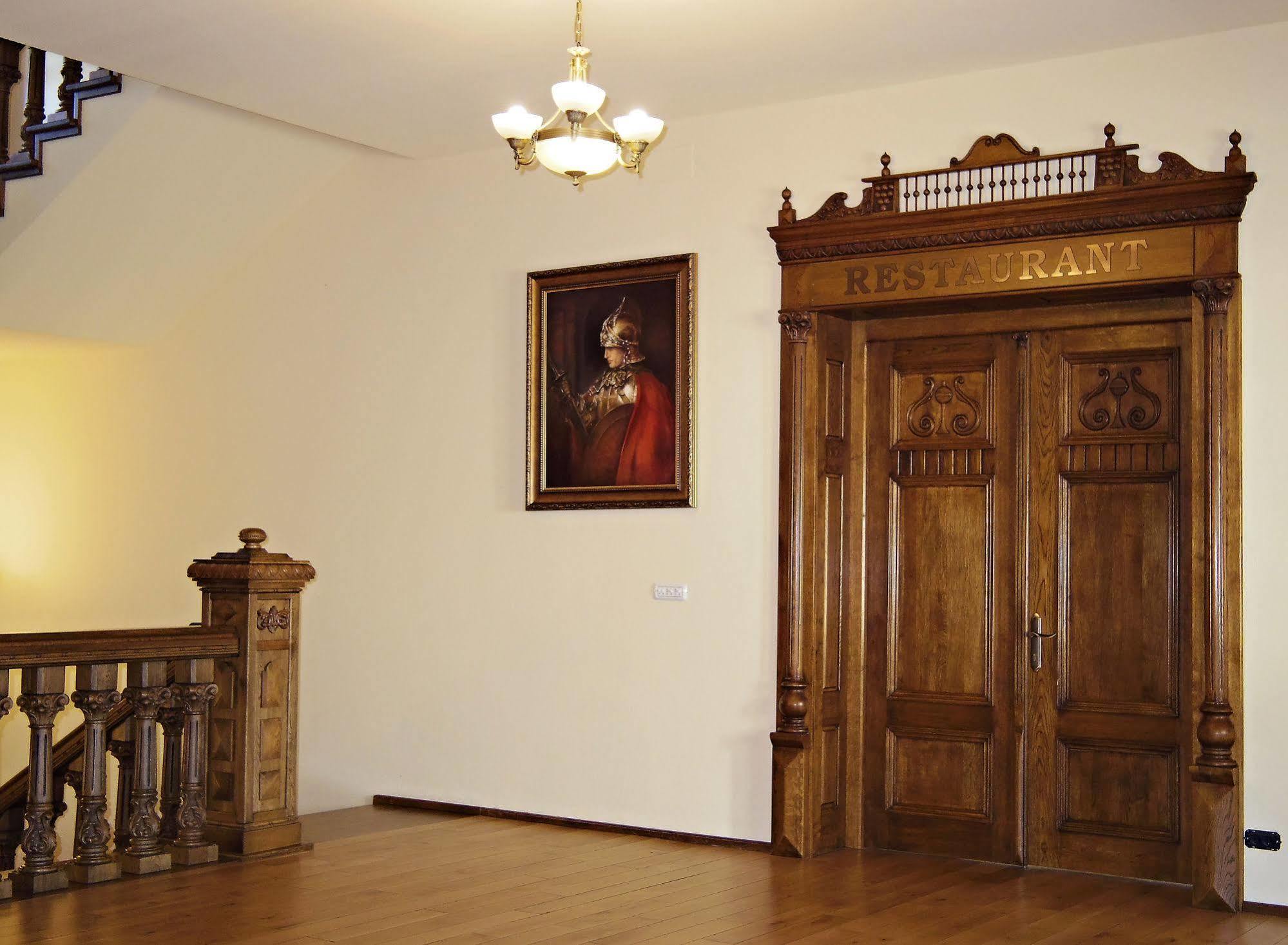 Hotel Castel Royal Mosnita Noua ภายนอก รูปภาพ
